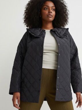 H&M Quilted Black Jacket with Detachable Ruffle Collar-Size Medium